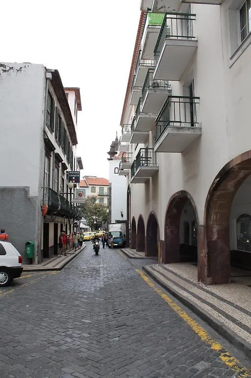 Отель Residencial Greco Фуншал