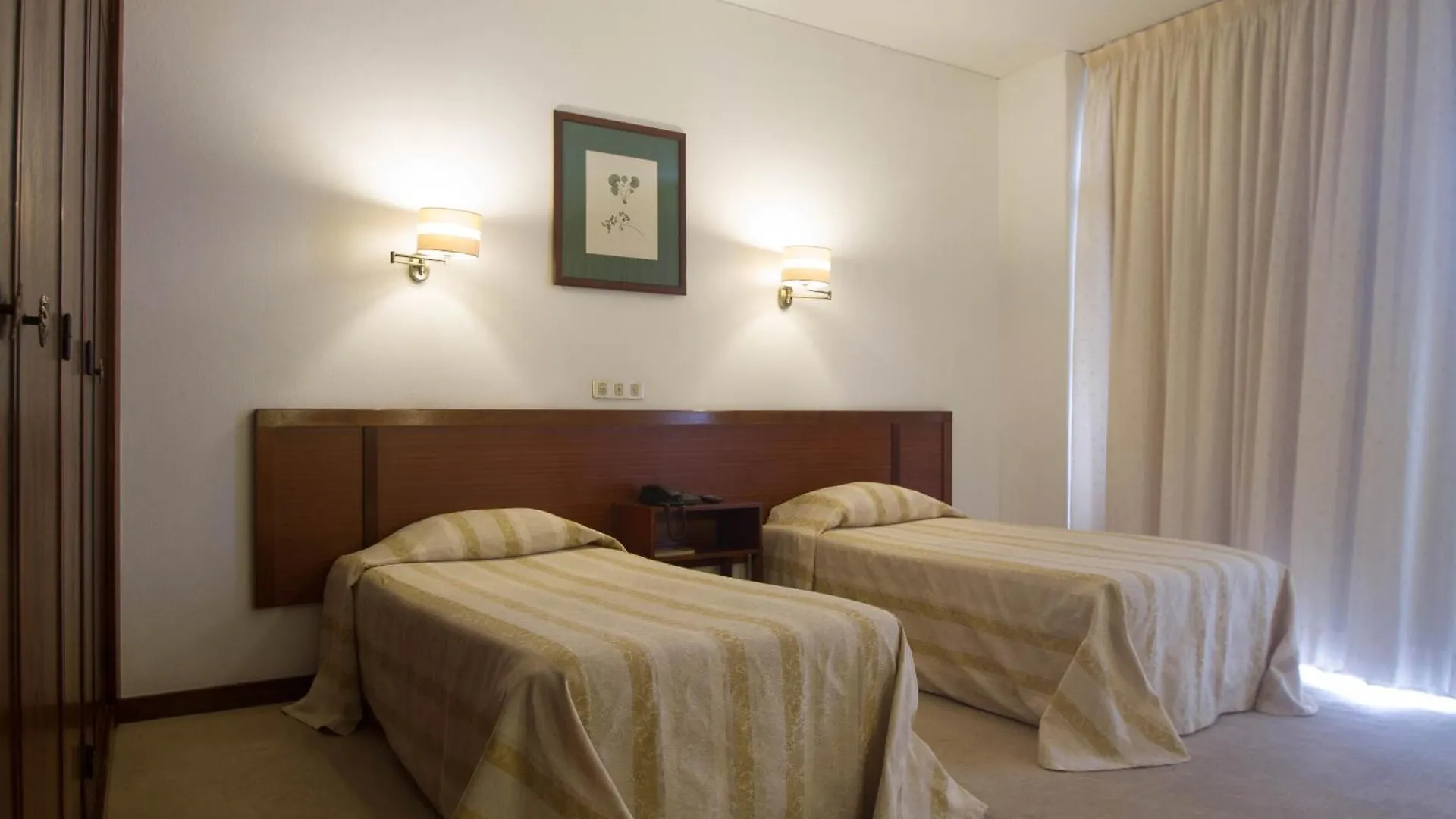 Отель Residencial Greco Фуншал