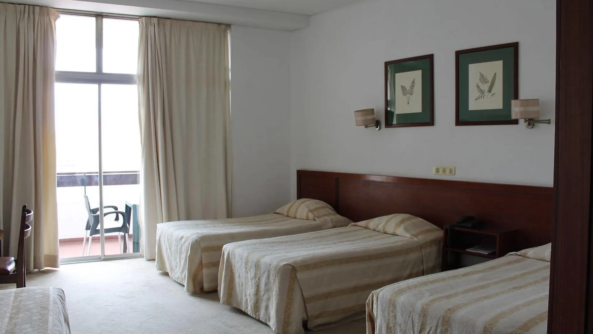 Отель Residencial Greco Фуншал